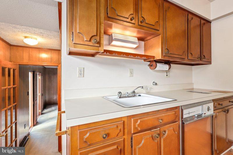 6308 Wayles Street Springfield, VA 22150 - Photo 15 of 36