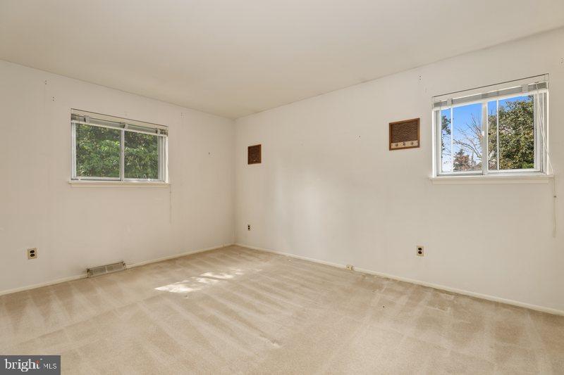 6308 Wayles Street Springfield, VA 22150 - Photo 29 of 36