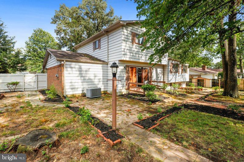 6308 Wayles Street Springfield, VA 22150 - Photo 34 of 36