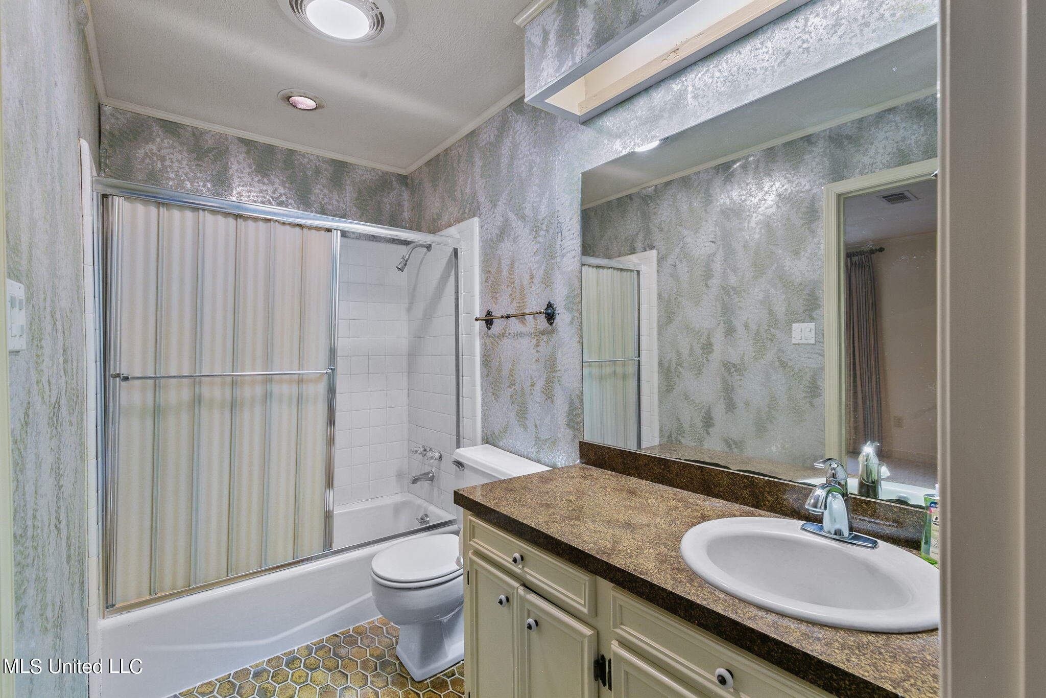 129 Whippoorwill Road Brandon, MS 39047 - Photo 21 of 51 32-web-or-mls-129 Whippoorwill-32