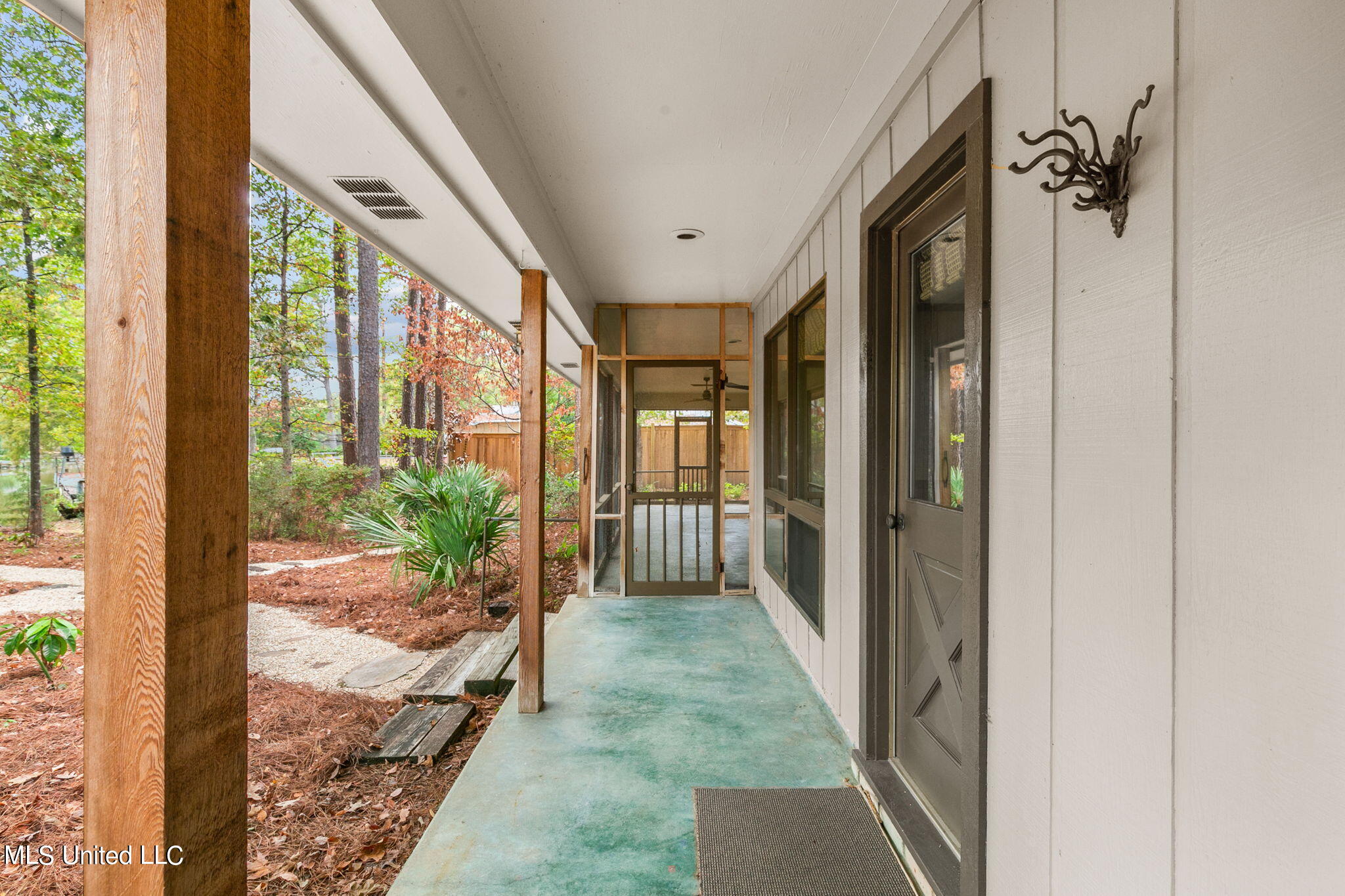 129 Whippoorwill Road Brandon, MS 39047 - Photo 33 of 51 46-web-or-mls-129 Whippoorwill-46