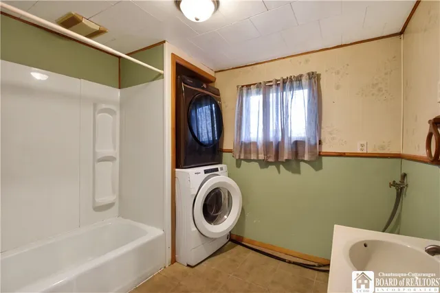 $95,000 | 69 South State Street, Ripley, NY 14775