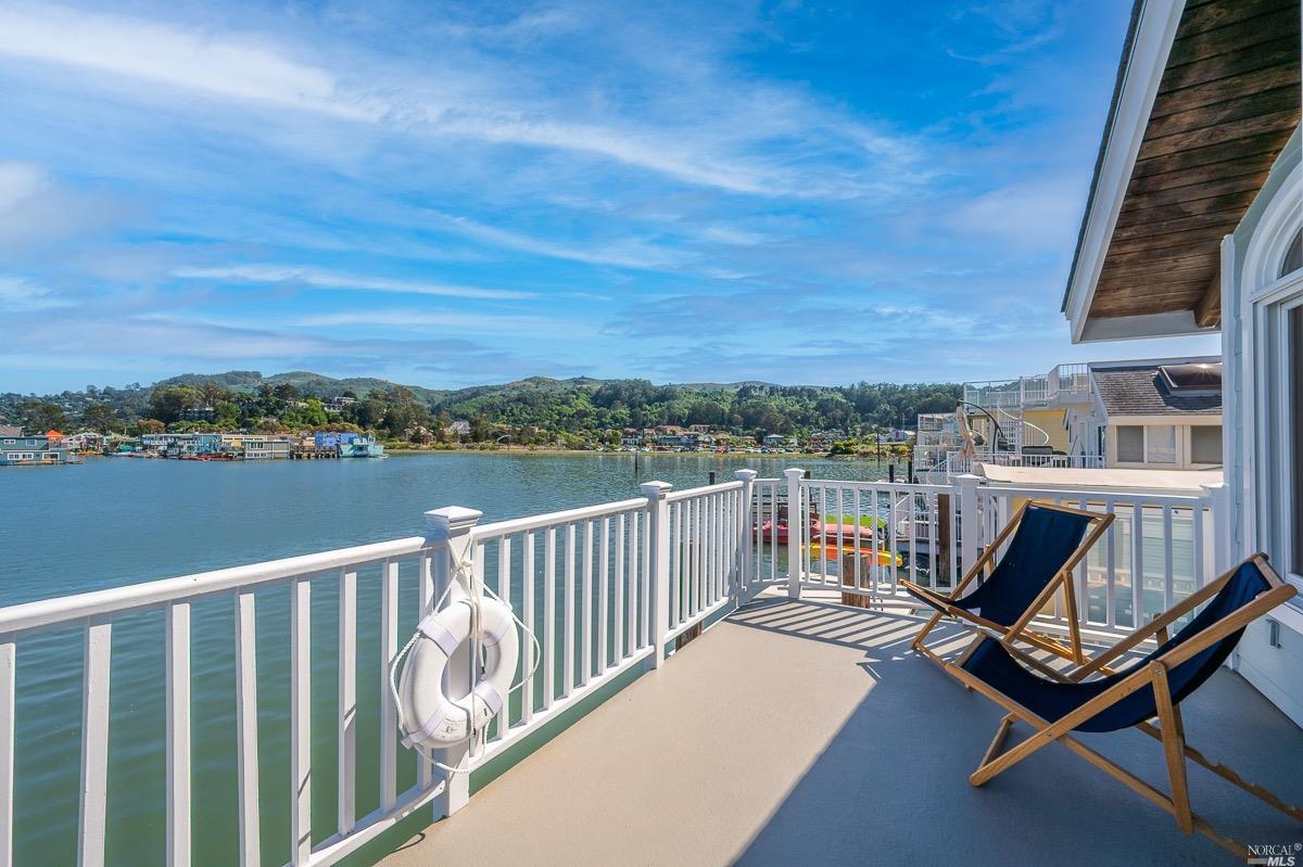 34 Gate 6 1/2 Road Sausalito, CA 94965 - Photo 4 of 33