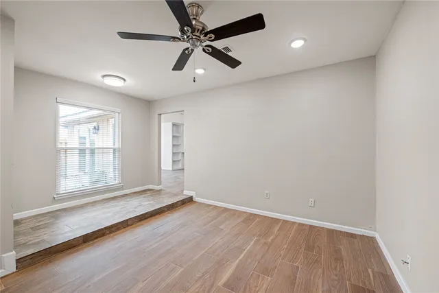 $1,950 | 12050 Sela Lane, Houston, TX 77072