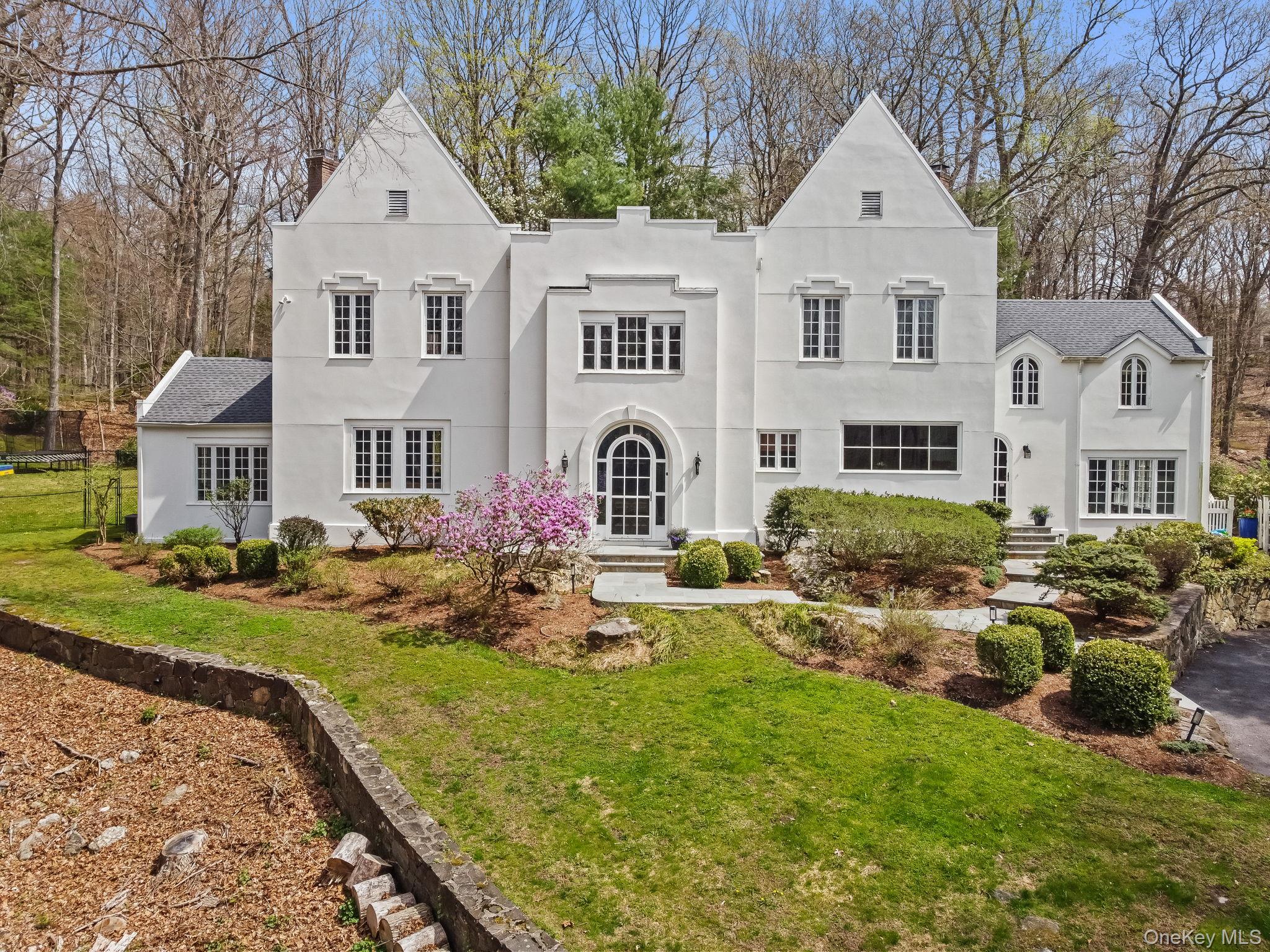 17 Spyrock Road Pound Ridge, NY 10576 - Photo 2 of 39