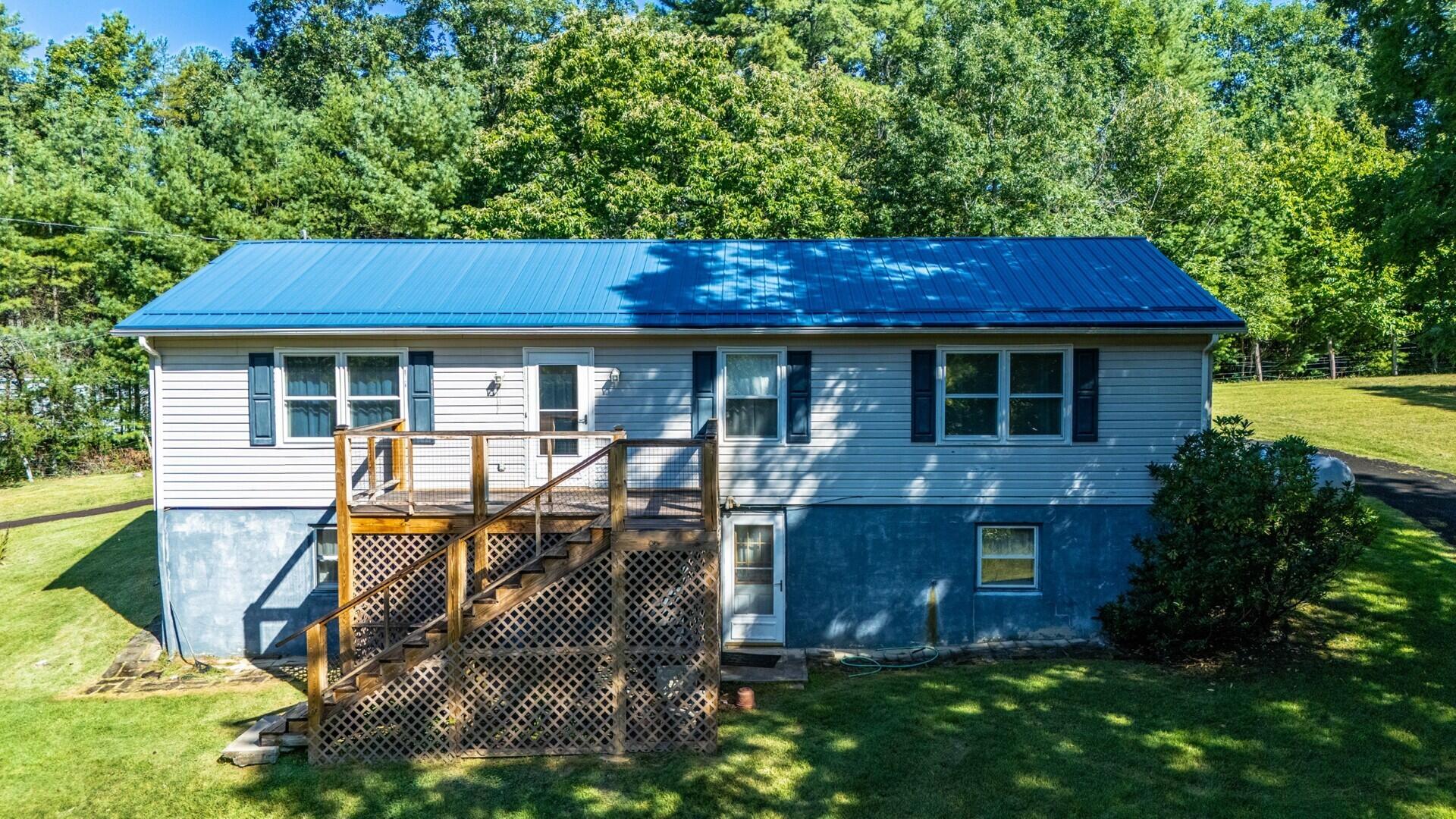 271 Woodland Road Hinton, WV 25951 - Photo 1 of 99 Gallery Image 1