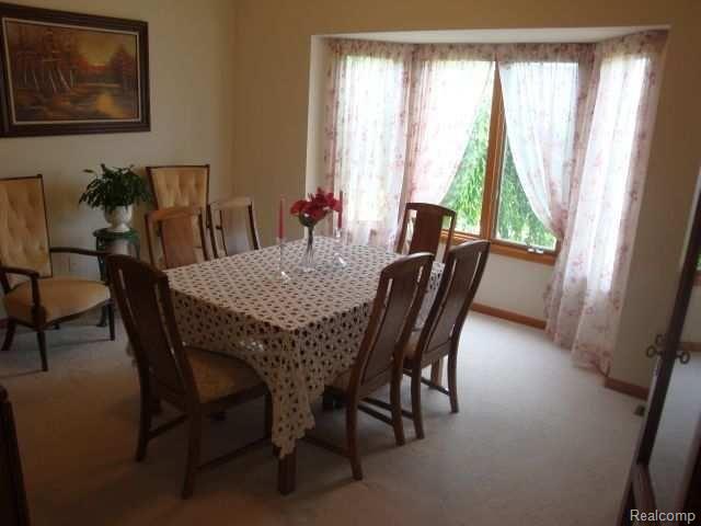 34264 Country Meadow Road New Baltimore, MI 48047 - Photo 18 of 25 DINING ROOM
