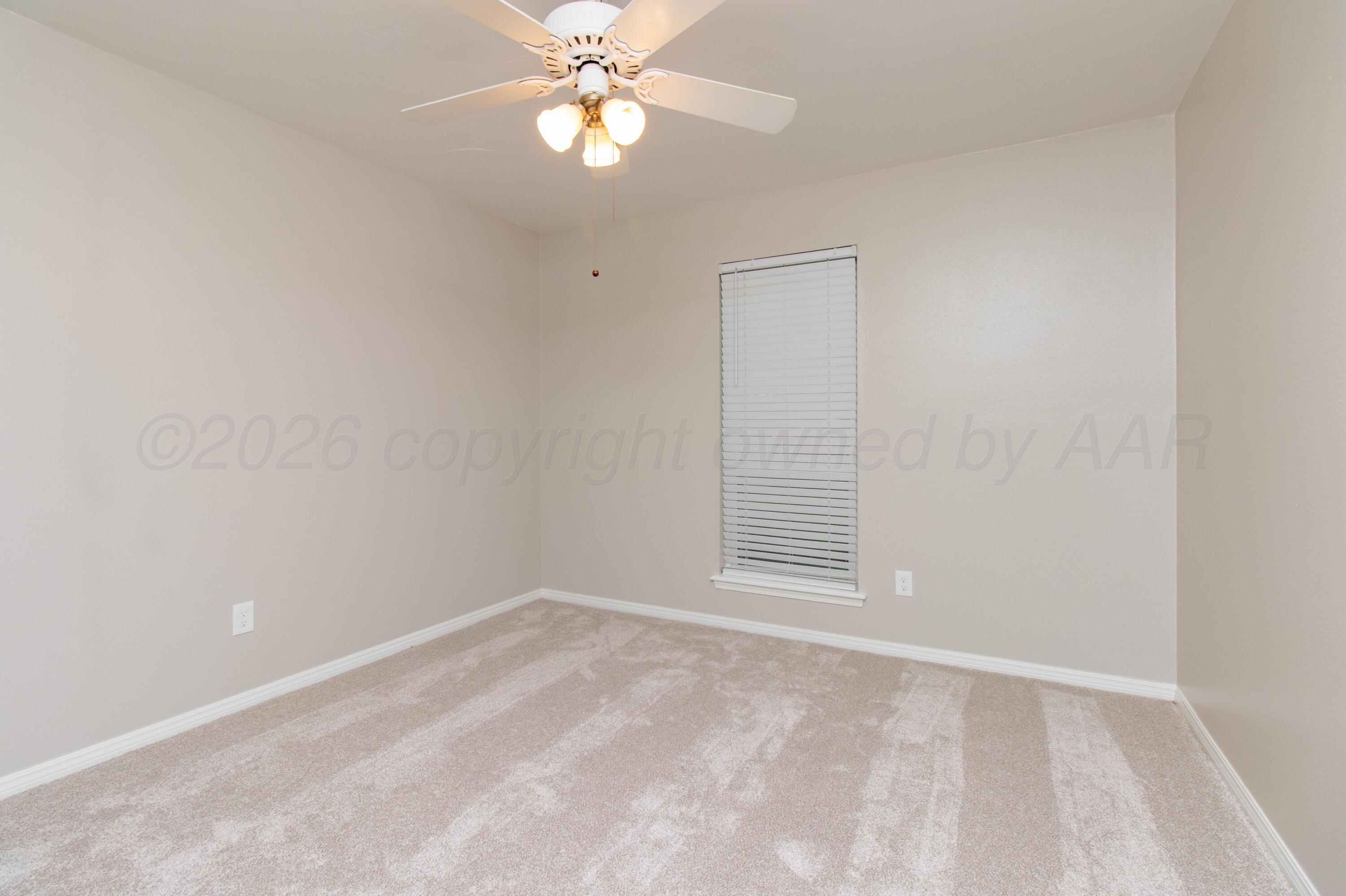4211 Rondo Avenue Amarillo, TX 79110 - Photo 18 of 35 027