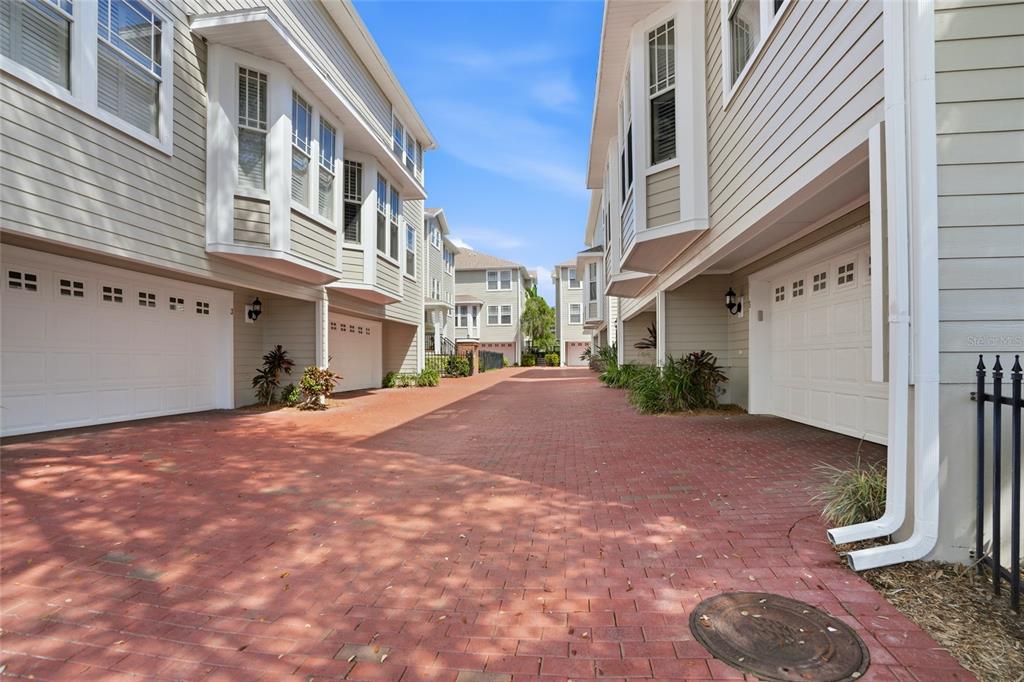 3315 West De Leon Street, Unit 18 Tampa, FL 33609 - Photo 1 of 49 Gallery Image 1