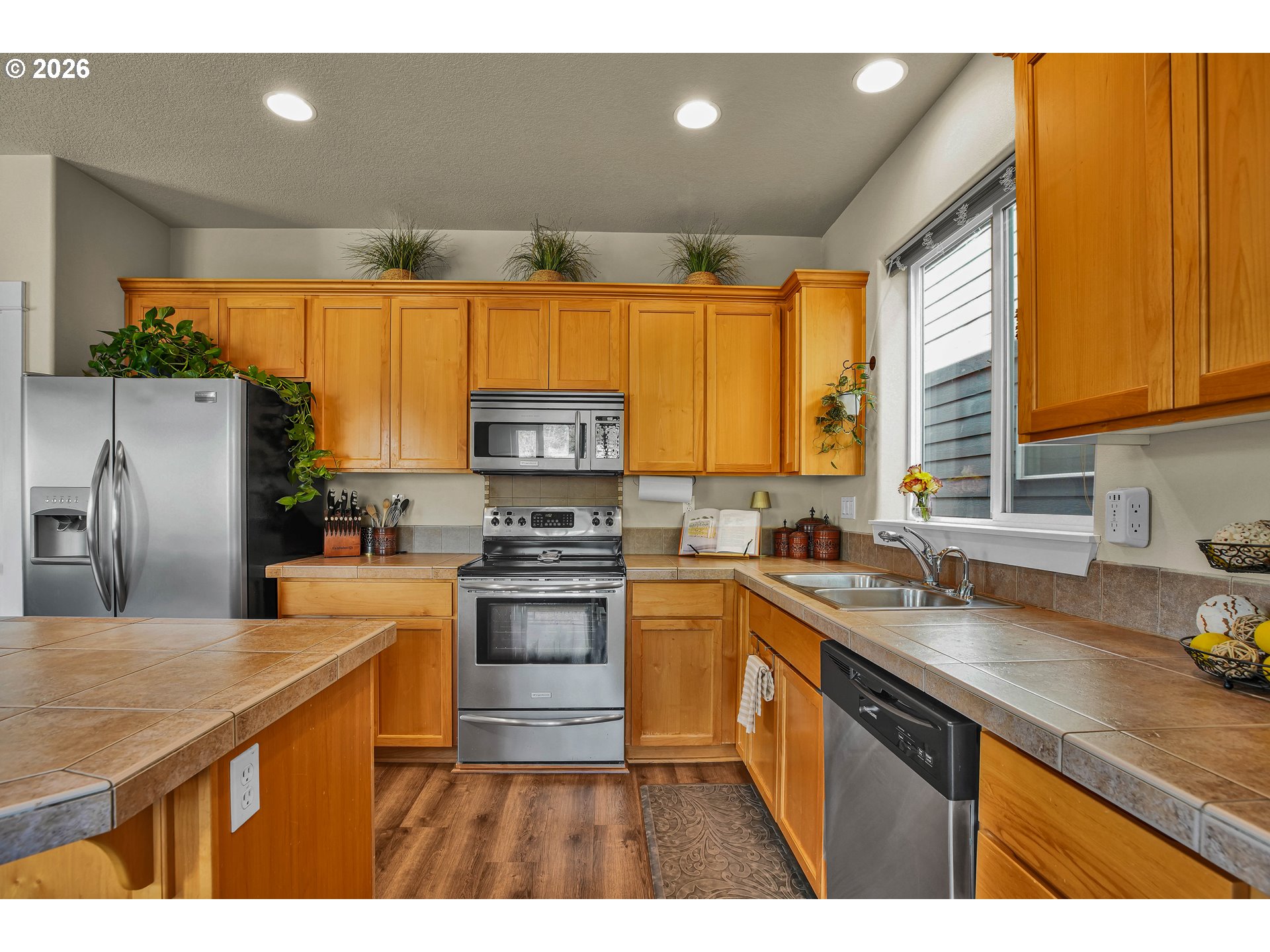 17925 Southwest Brisk Lane Beaverton, OR 97007 - Photo 12 of 28