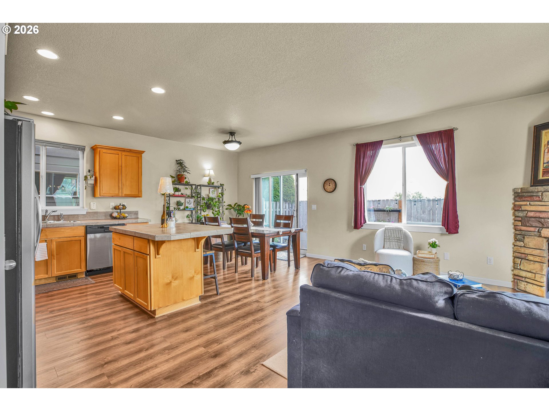 17925 Southwest Brisk Lane Beaverton, OR 97007 - Photo 5 of 28