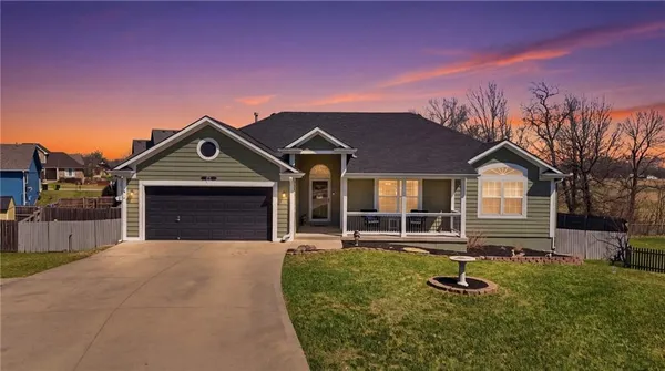 $409,900 | 3206 Steel Circle, Harrisonville, MO 64701