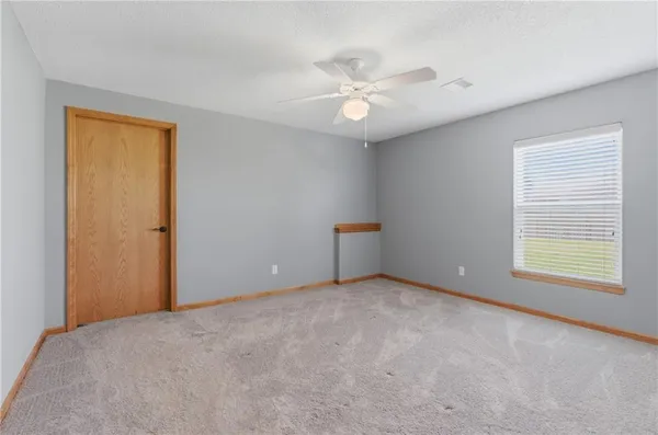 $409,900 | 3206 Steel Circle, Harrisonville, MO 64701