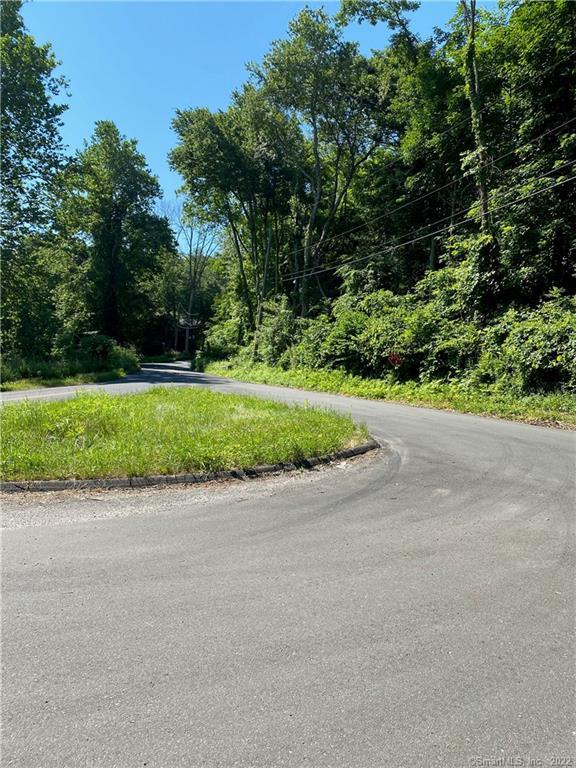 127 Walnut Tree Hill Road Newtown, CT 06482 - Photo 1 of 1