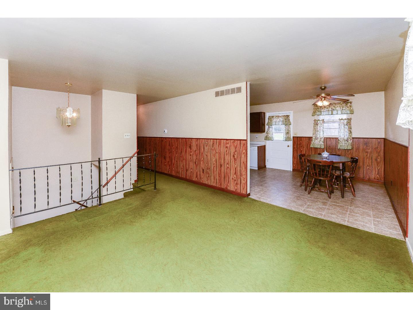721 Little Mill Road Monroeville, NJ 08343 - Photo 6 of 25 Living Room