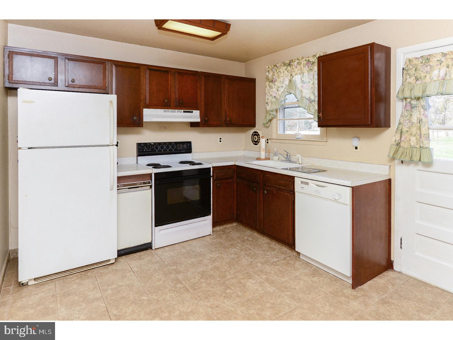 721 Little Mill Road Monroeville, NJ 08343 - Photo 8 of 25 Kitchen
