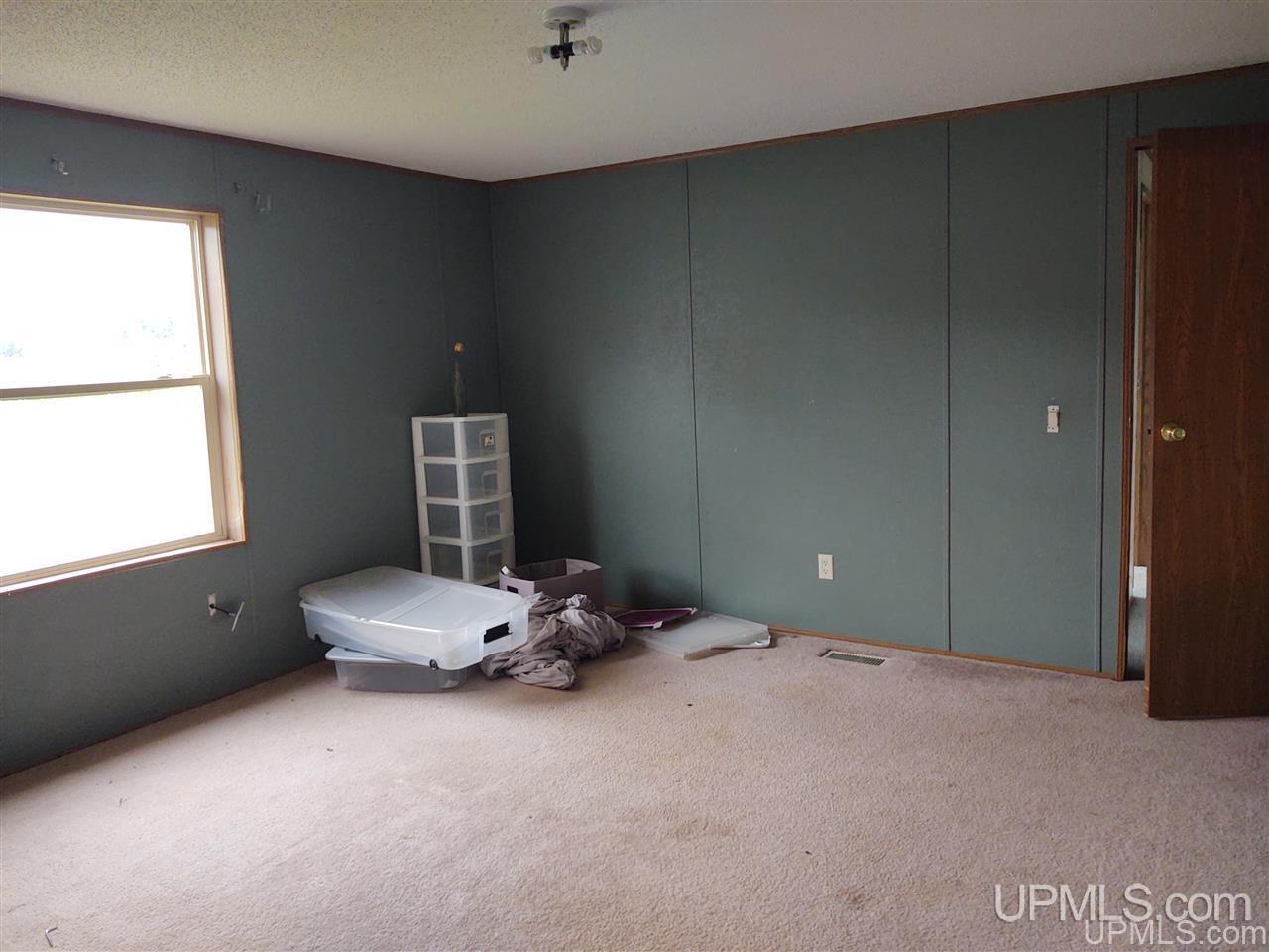 131 Mountain View Road Ontonagon, MI 49953 - Photo 12 of 15 Gallery Image 12