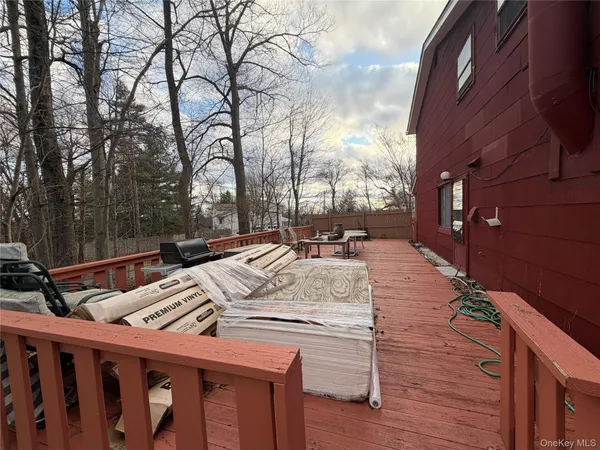 $699,900 | 15 Bonnie Court, Spring Valley, NY 10977