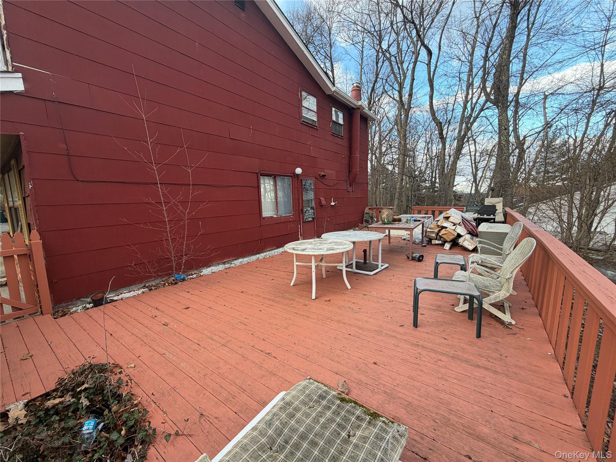15 Bonnie Court Spring Valley, NY 10977 - Photo 20 of 22 a outdoor space with chairs