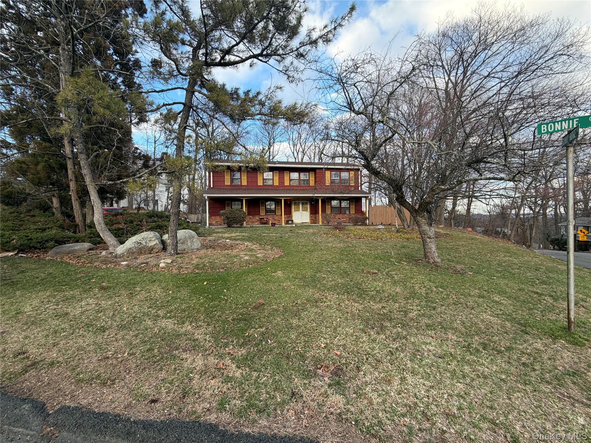 15 Bonnie Court Spring Valley, NY 10977 - Photo 4 of 22 a view of a house with a yard
