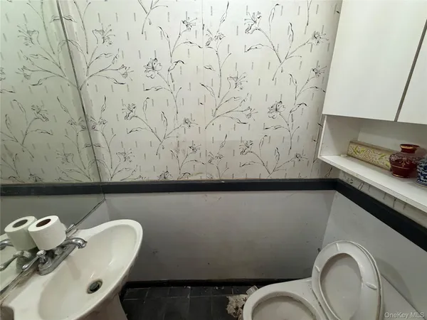 $699,900 | 15 Bonnie Court, Spring Valley, NY 10977