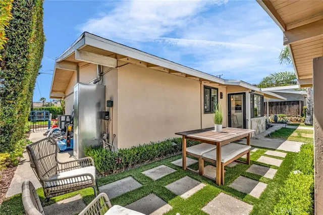 $1,299,000 | 1801 West Chandeleur Drive, San Pedro, CA 90732