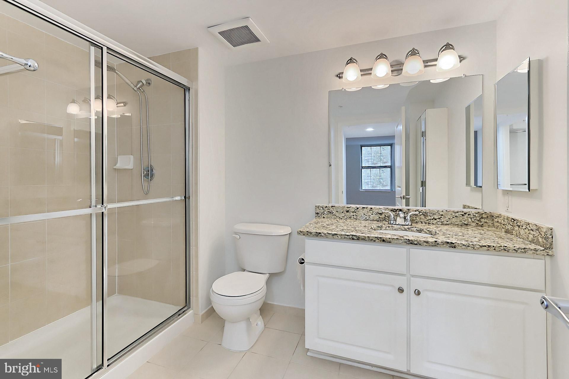 11800 Sunset Hills Road, Unit 513 Reston, VA 20190 - Photo 25 of 43 Primary ensuite bath.