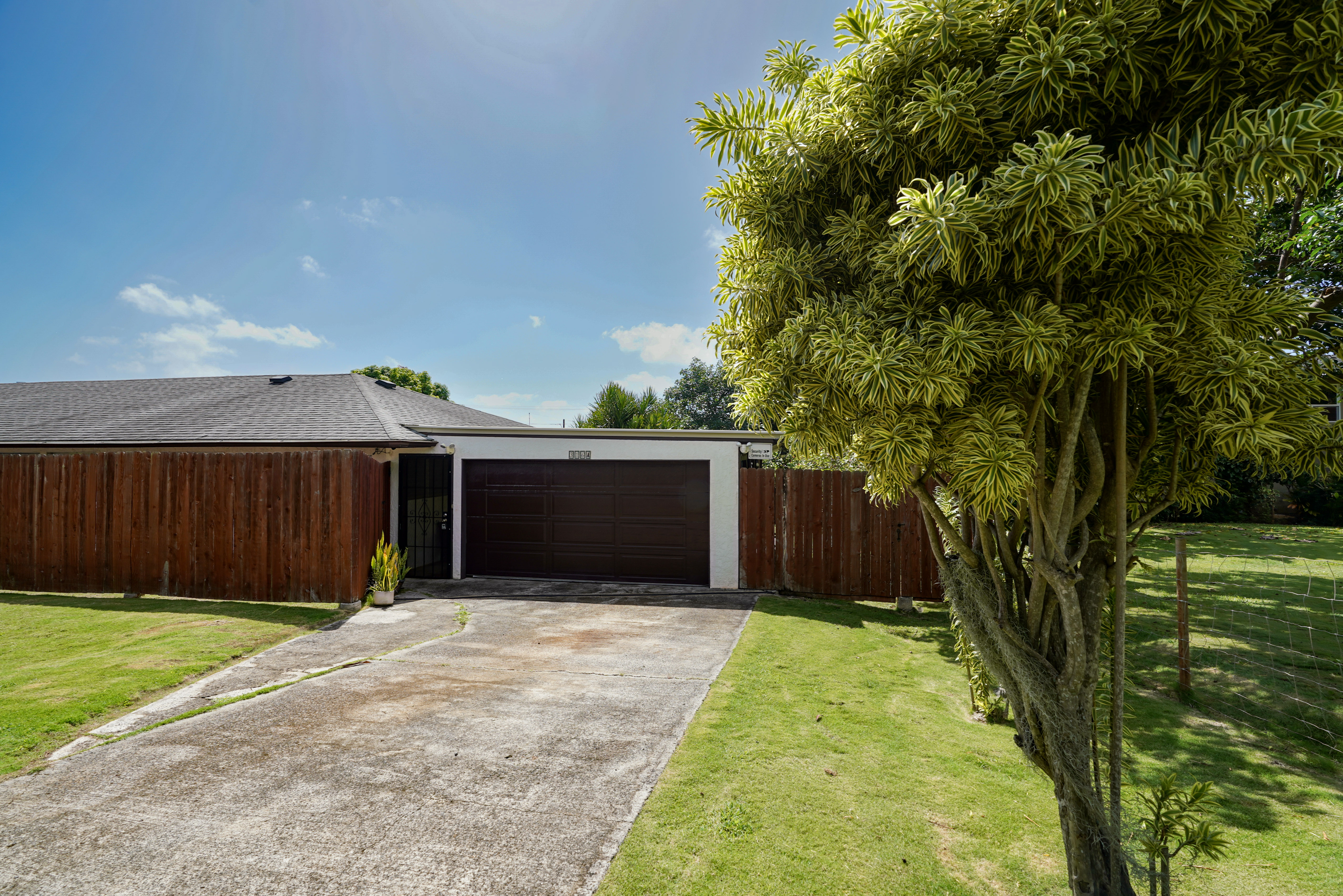 316 A Makani Road, Unit A Kapaa, HI 96746 - Photo 2 of 29 a front view of a house having yard