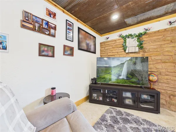 $255,000 | 1855 County Road 459, Poplar Bluff, MO 63901