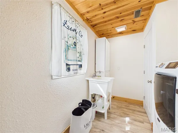 $255,000 | 1855 County Road 459, Poplar Bluff, MO 63901