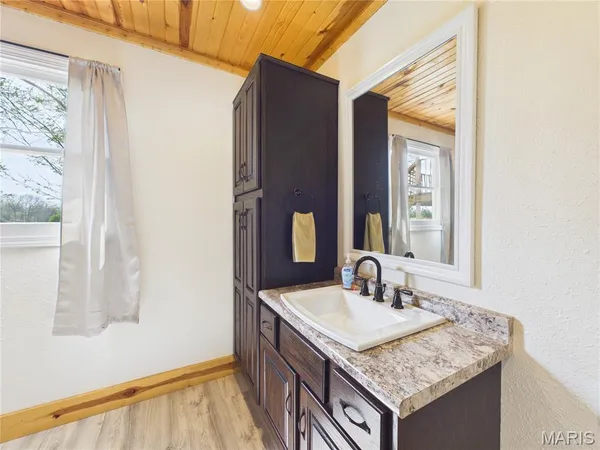 $255,000 | 1855 County Road 459, Poplar Bluff, MO 63901