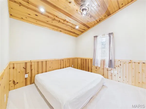 $255,000 | 1855 County Road 459, Poplar Bluff, MO 63901