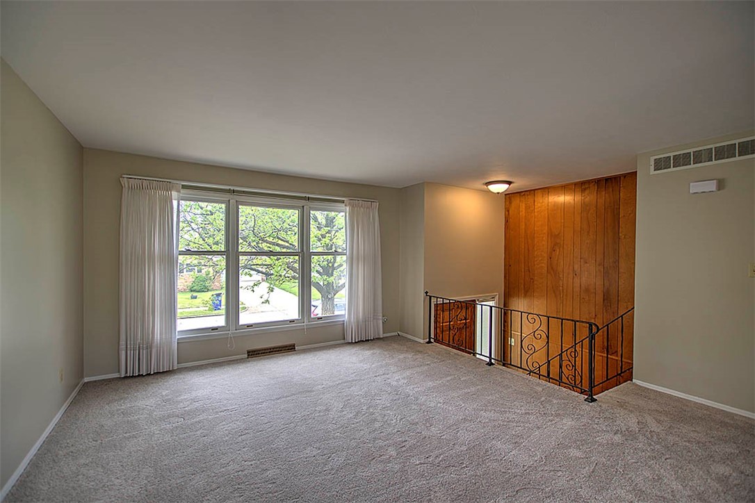 1744 North Oakcrest Avenue Decatur, IL 62526 - Photo 5 of 24 Gallery Image 5
