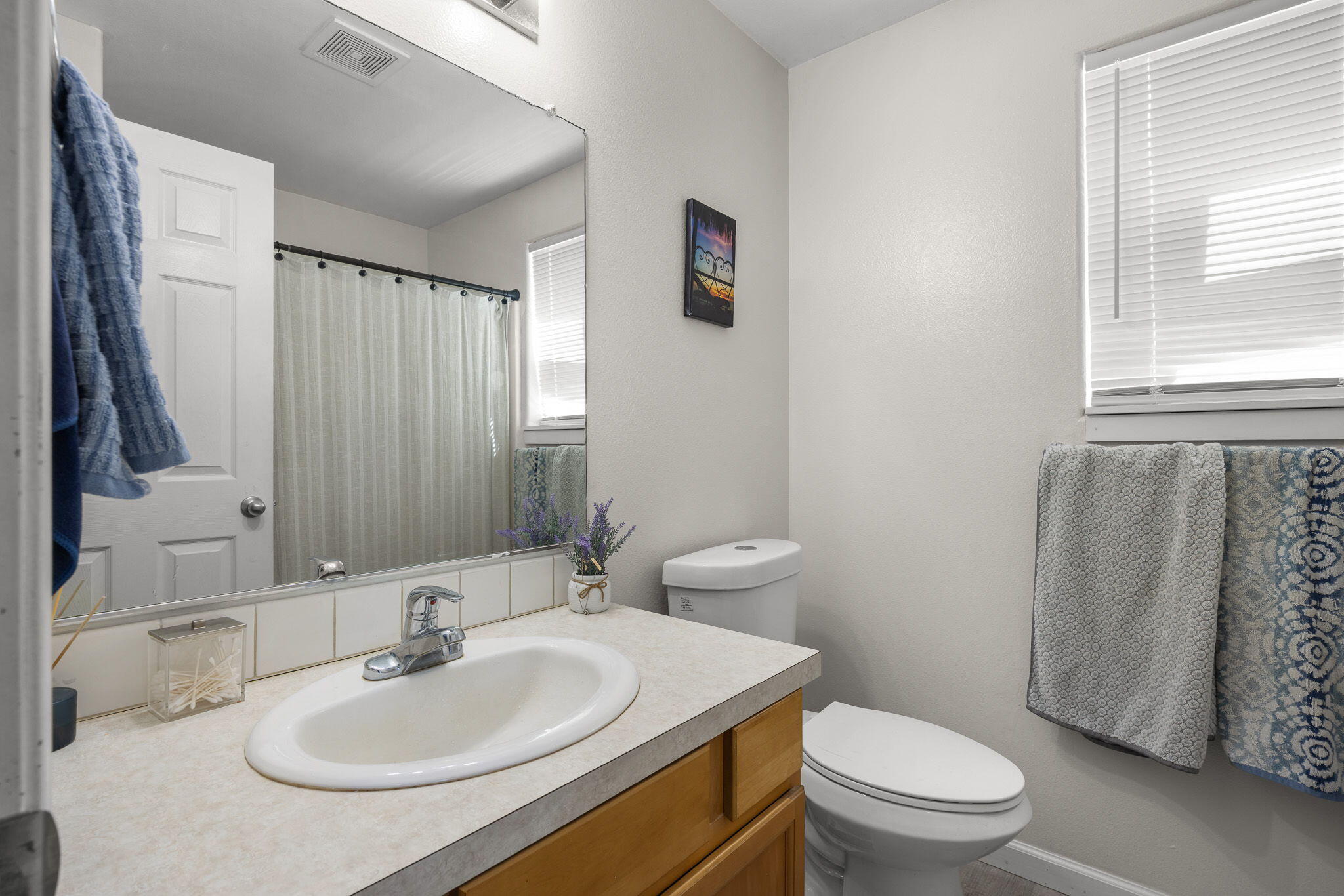 1468 Southwest 27th Street Redmond, OR 97756 - Photo 17 of 26 Primary Bathroom