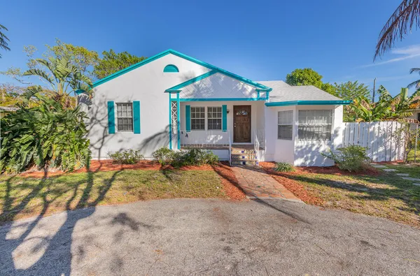 $3,500 | 823 Southeast 3rd Avenue, Delray Beach, FL 33483