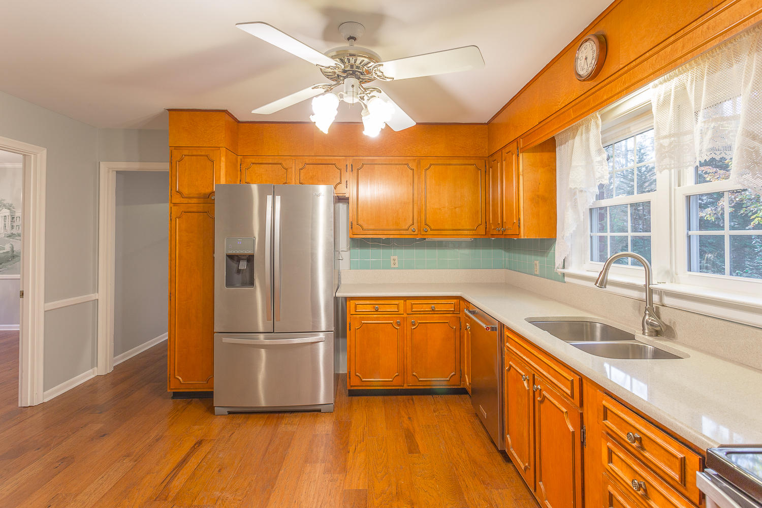 910 Crown Point Road East Signal Mountain, TN 37377 - Photo 28 of 63 910 Crown Point-98