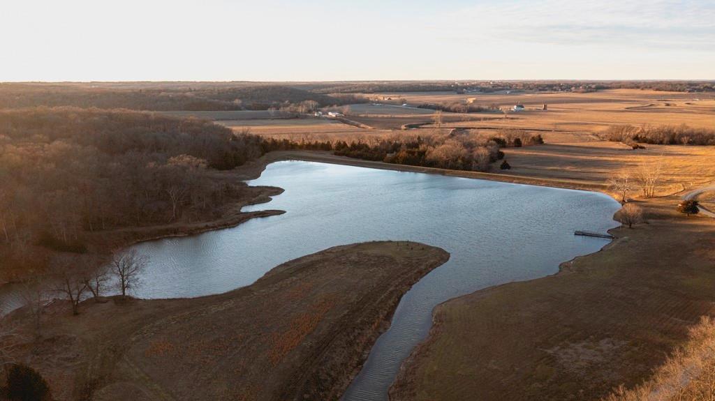 862 East 900th Road Lawrence, KS 66047 - Photo 2 of 96