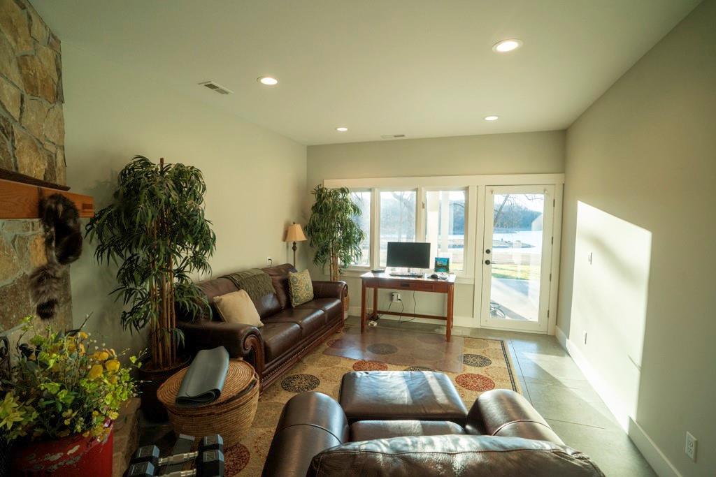 862 East 900th Road Lawrence, KS 66047 - Photo 48 of 96