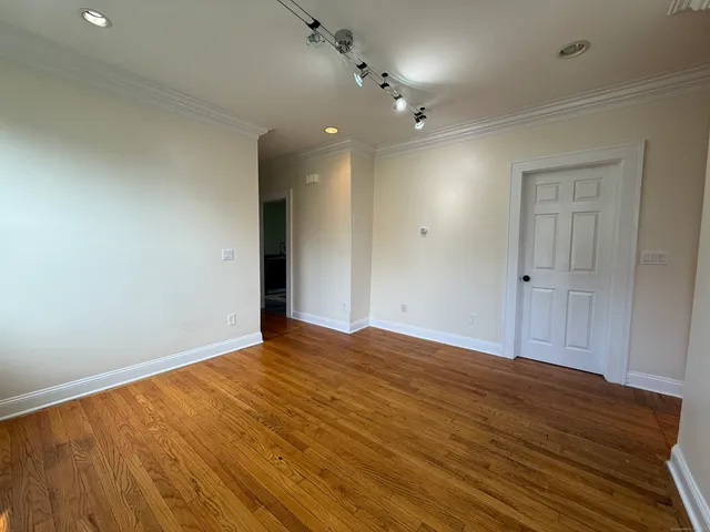 $2,600 | 556 Hawley Avenue, Bridgeport, CT 06606