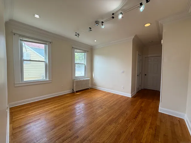 $2,600 | 556 Hawley Avenue, Bridgeport, CT 06606