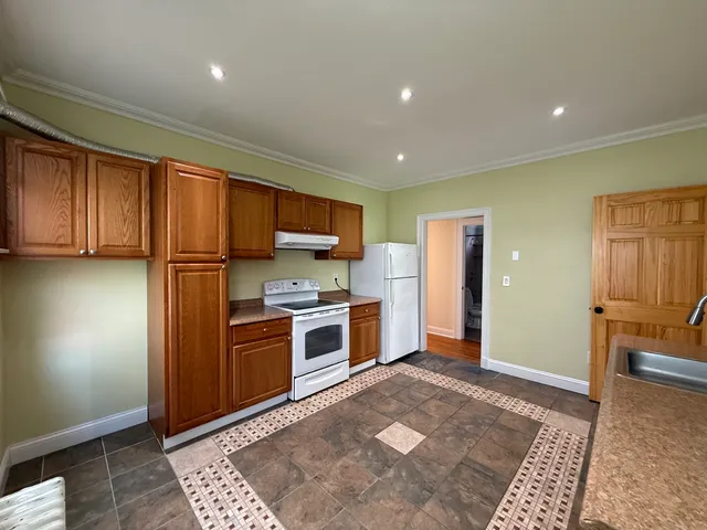 $2,600 | 556 Hawley Avenue, Bridgeport, CT 06606