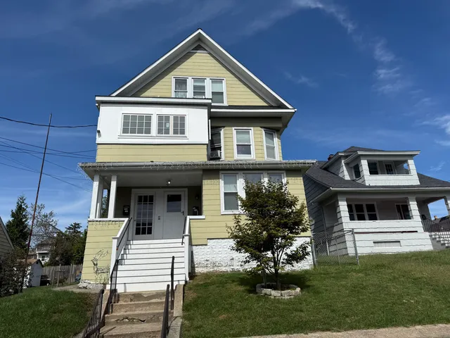 $2,600 | 556 Hawley Avenue, Bridgeport, CT 06606