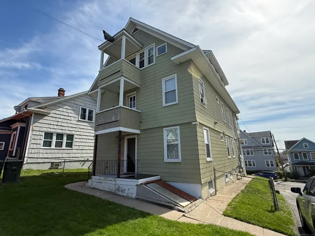 $2,600 | 556 Hawley Avenue, Bridgeport, CT 06606