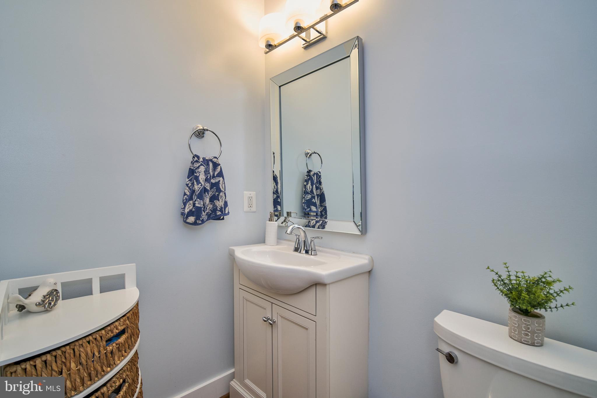 3117 Spring Drive Alexandria, VA 22306 - Photo 18 of 48 Main floor powder room