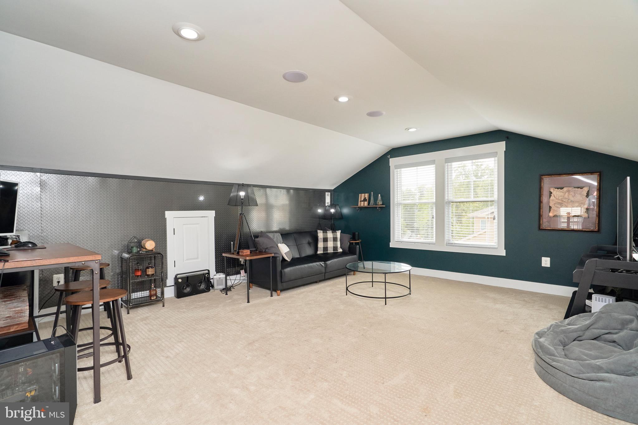 3117 Spring Drive Alexandria, VA 22306 - Photo 28 of 48 4th floor - hang out, office, kids study space!