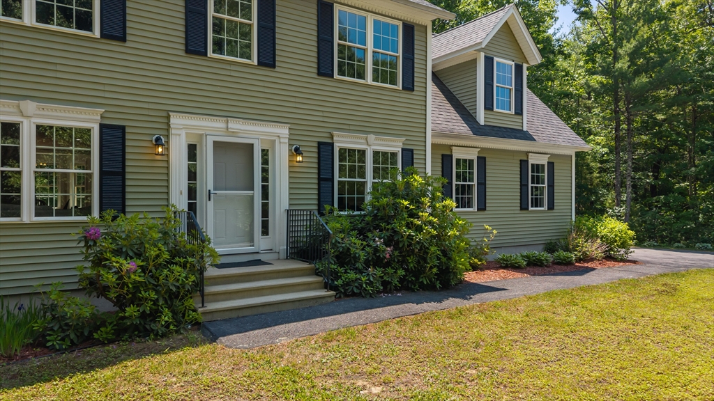 151 Sterling Road Holden, MA 01522 - Photo 4 of 42