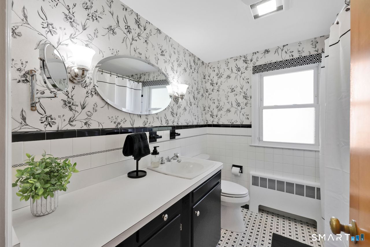495 Prospect Street Wethersfield, CT 06109 - Photo 27 of 40