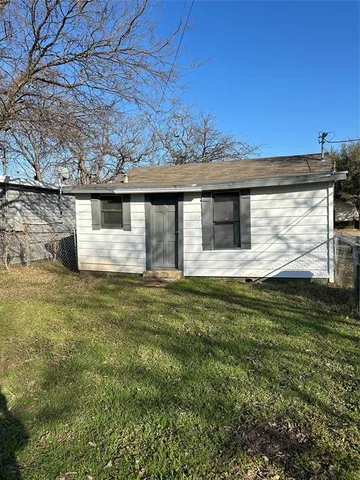 $1,200 | 205 North Las Vegas Trail, White Settlement, TX 76108