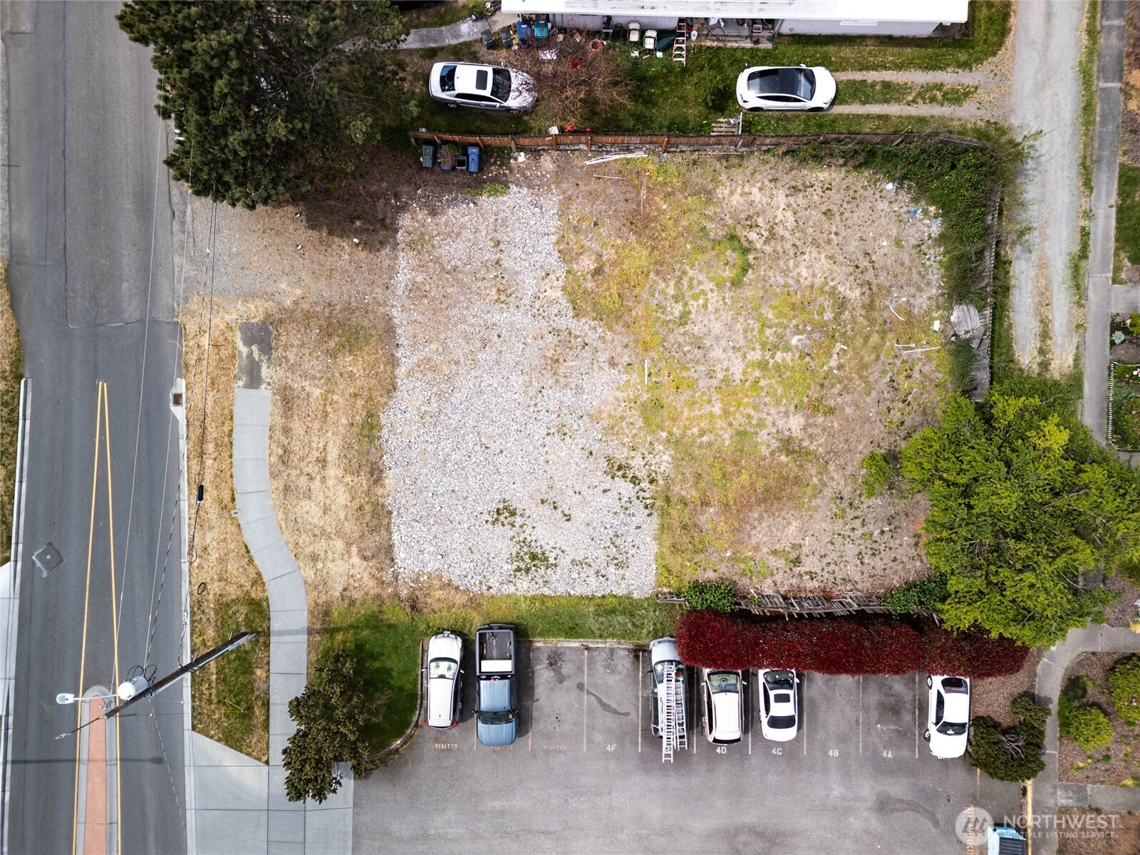 810 30th Street Anacortes, WA 98221 - Photo 12 of 20 a view of yard with seating space