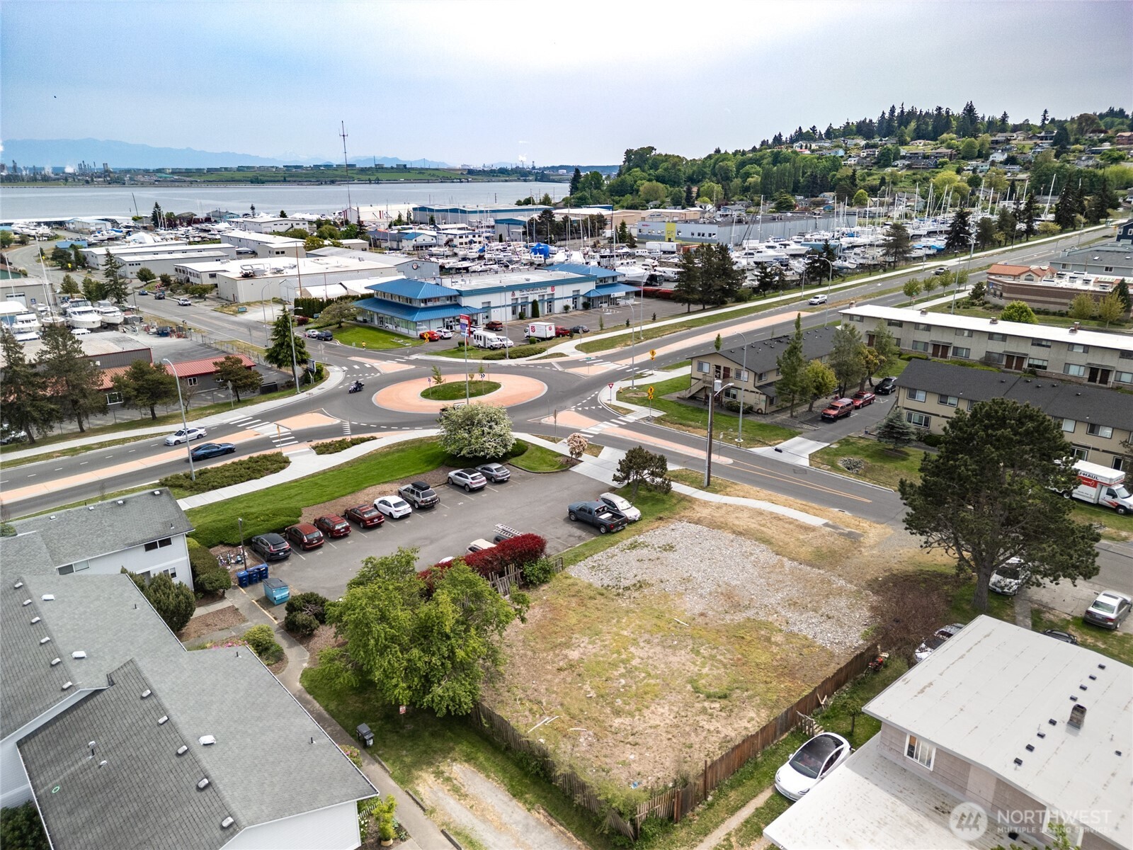 810 30th Street Anacortes, WA 98221 - Photo 2 of 20 an aerial view of a city